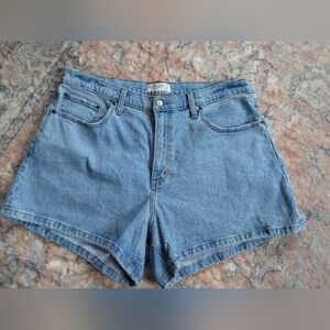 Abercrombie & Fitch Curve Love Light Wash Jean Shorts